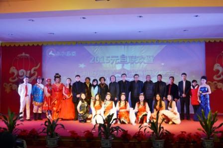 w66利来国际团2015年元旦联欢暨仁和洽声音总决赛晚会举行 (1)_副本.jpg